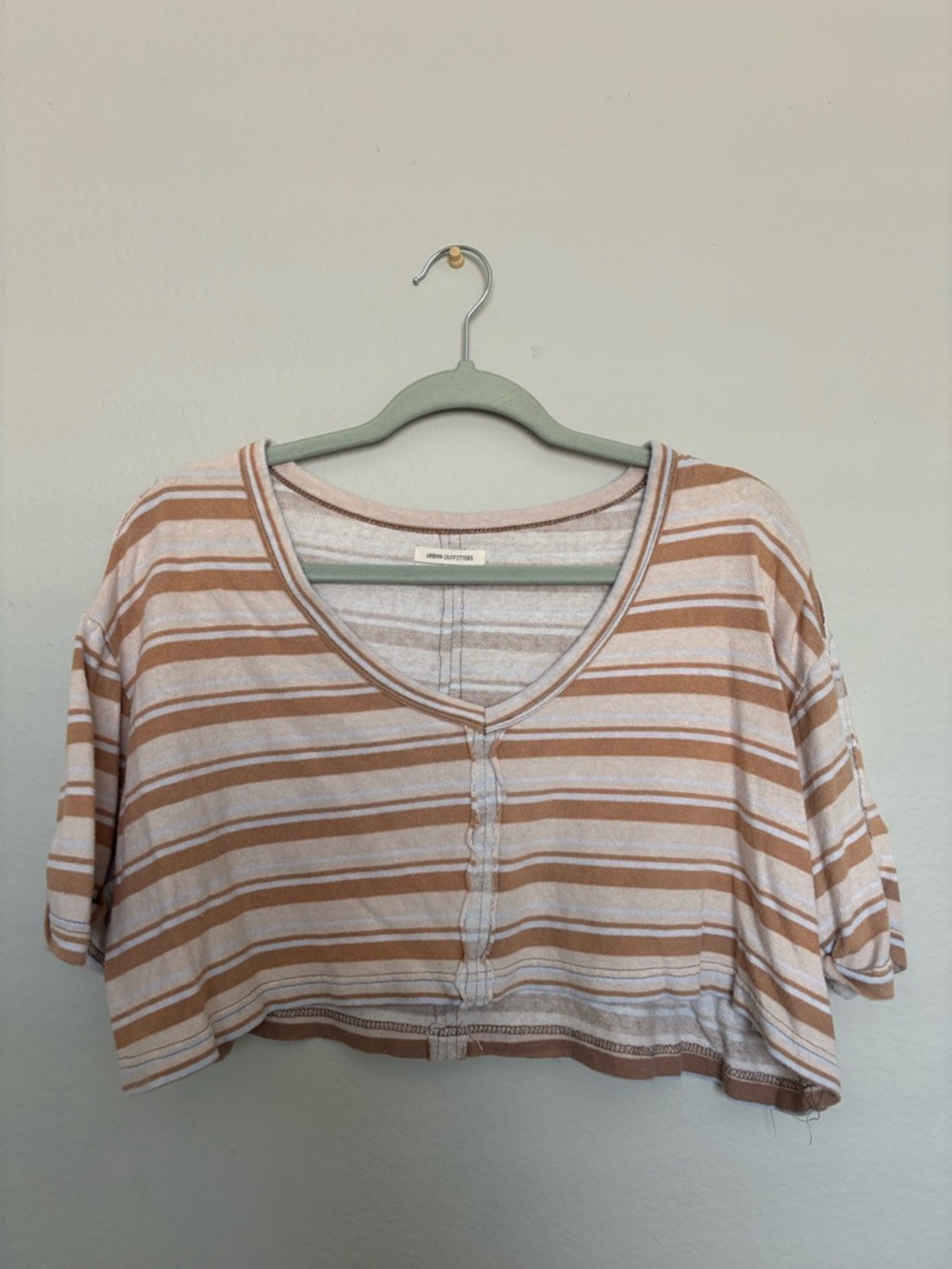 Urban Outfitters Striped Cropped V-Neck Tee - White & Tan